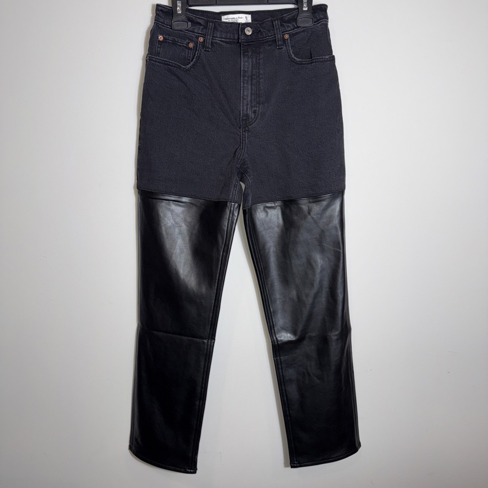 Abercrombie & Fitch The 90s Straight Ultra High Rise Black Leather Sz 28/6R NWT